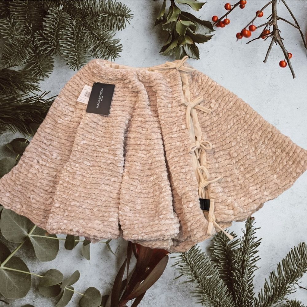 Magashonie Home velour chunky knit cream Christmas tree skirt NWT lux‎